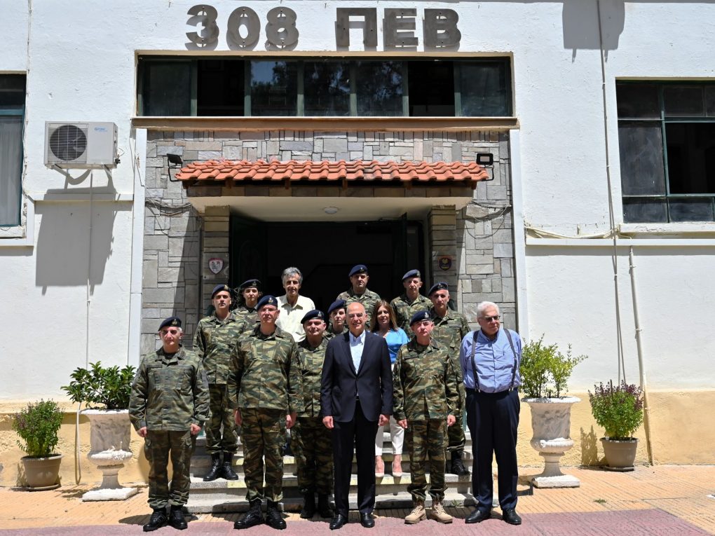 Επίσκεψη ΥΕΘΑ Νίκου Δένδια στο 308 Προκεχωρημένο Εργοστάσιο Βάσης (308 ΠΕΒ), στον Εύοσμο Θεσσαλονίκης