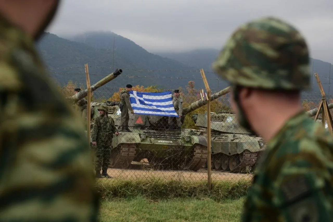 ΤΑΜΣ ΕΠΩΝΥΜΟΣ ΗΡΩΑΣ 24