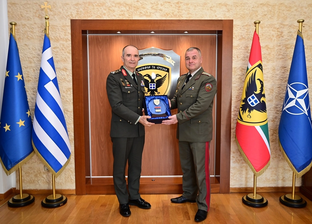 The Commander of the Bulgarian Land Forces, Major General Deyan Deshkov and Chief of the Hellenic Army General Staff, Lieutenant General Georgios Kostidis