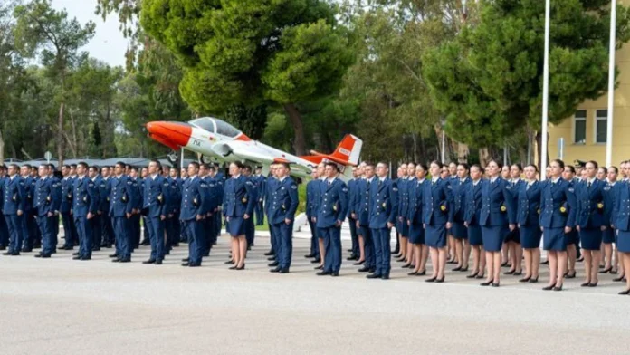 Ορκωμοσία Πρωτοετών της ΣΜYA το 2025. Εικόνα: ΓΕΑ