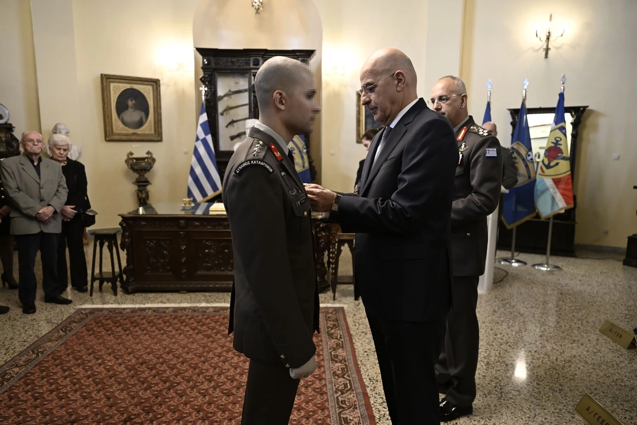 Τελετή απονομής Μεταλλίου Εξαιρέτου Πράξεως στα στελέχη της ελληνικής αποστολής στη Λιβύη