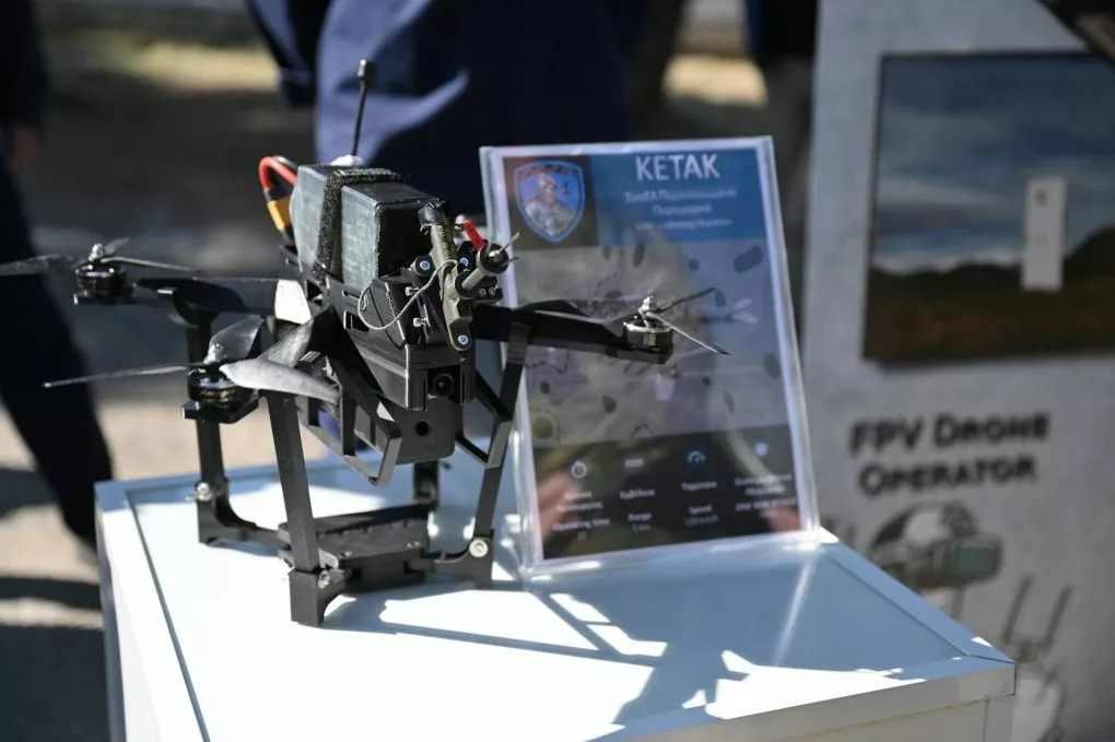 Drones στο 306 Εργοστάσιο Βάσης Τηλεπικοινωνιών (306 ΕΒΤ)