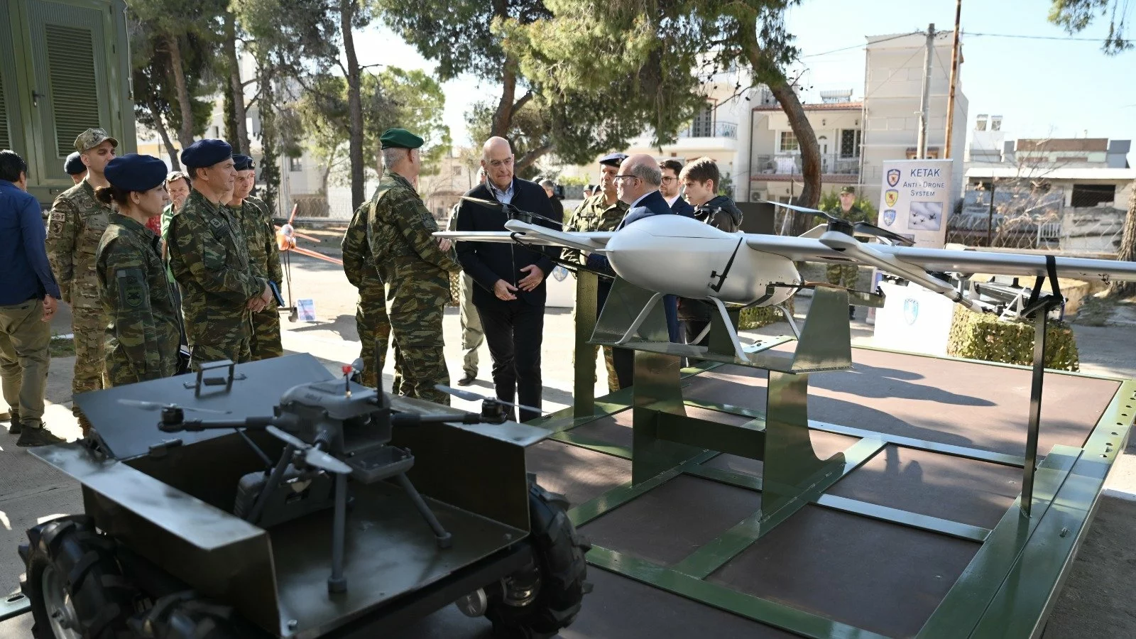 Drones στο 306 Εργοστάσιο Βάσης Τηλεπικοινωνιών (306 ΕΒΤ)