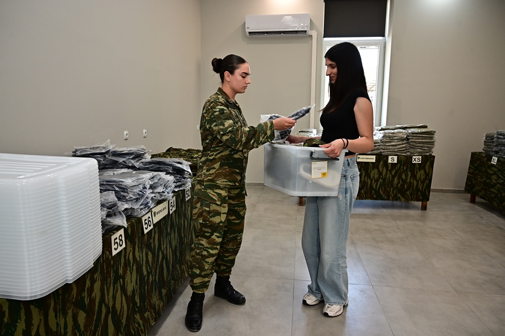 Εθελοντική στράτευση γυναικών στο Στρατό Ξηράς