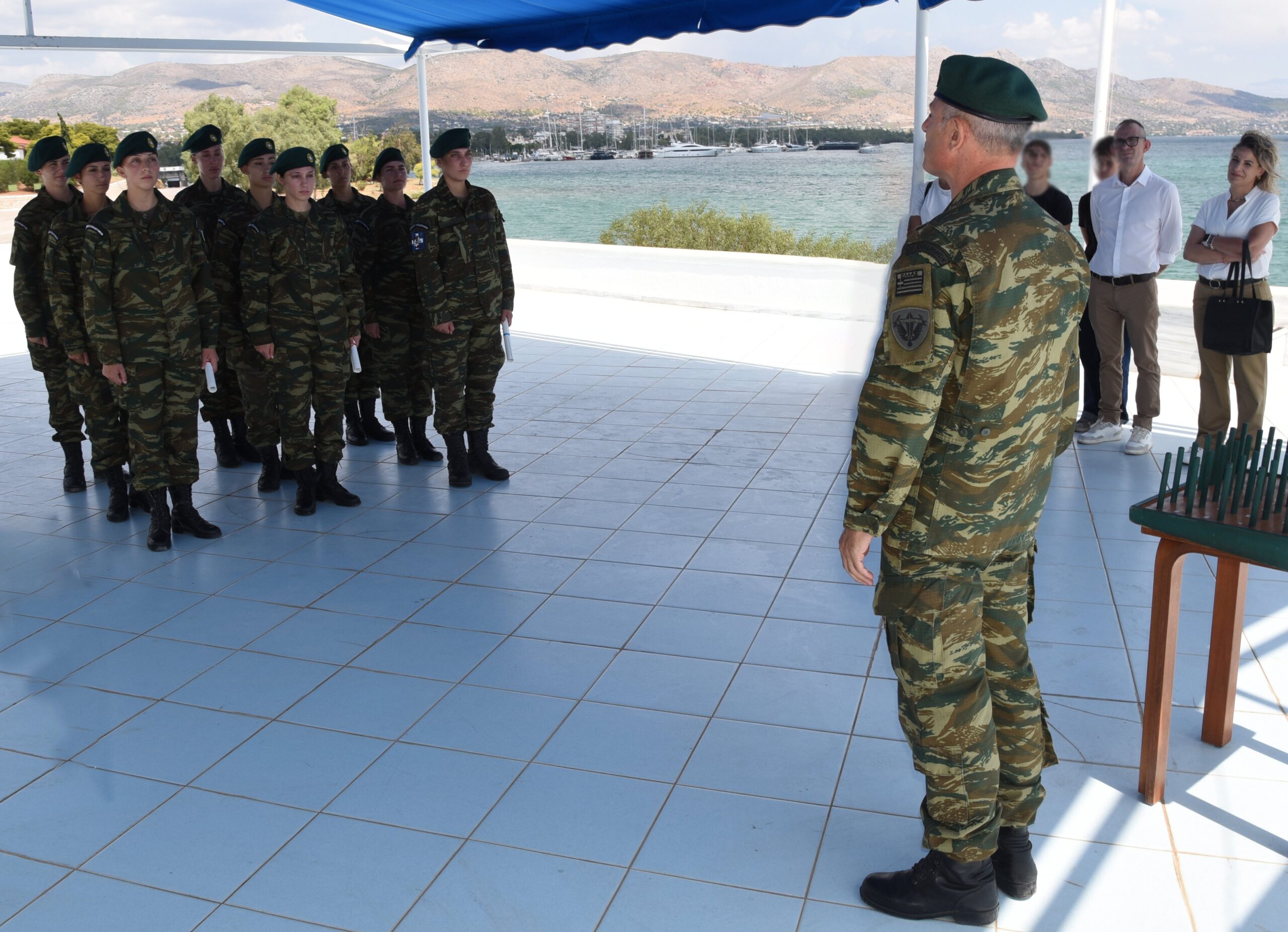 9 εθελόντριες γυναίκες πήραν τον πράσινο μπερέ
