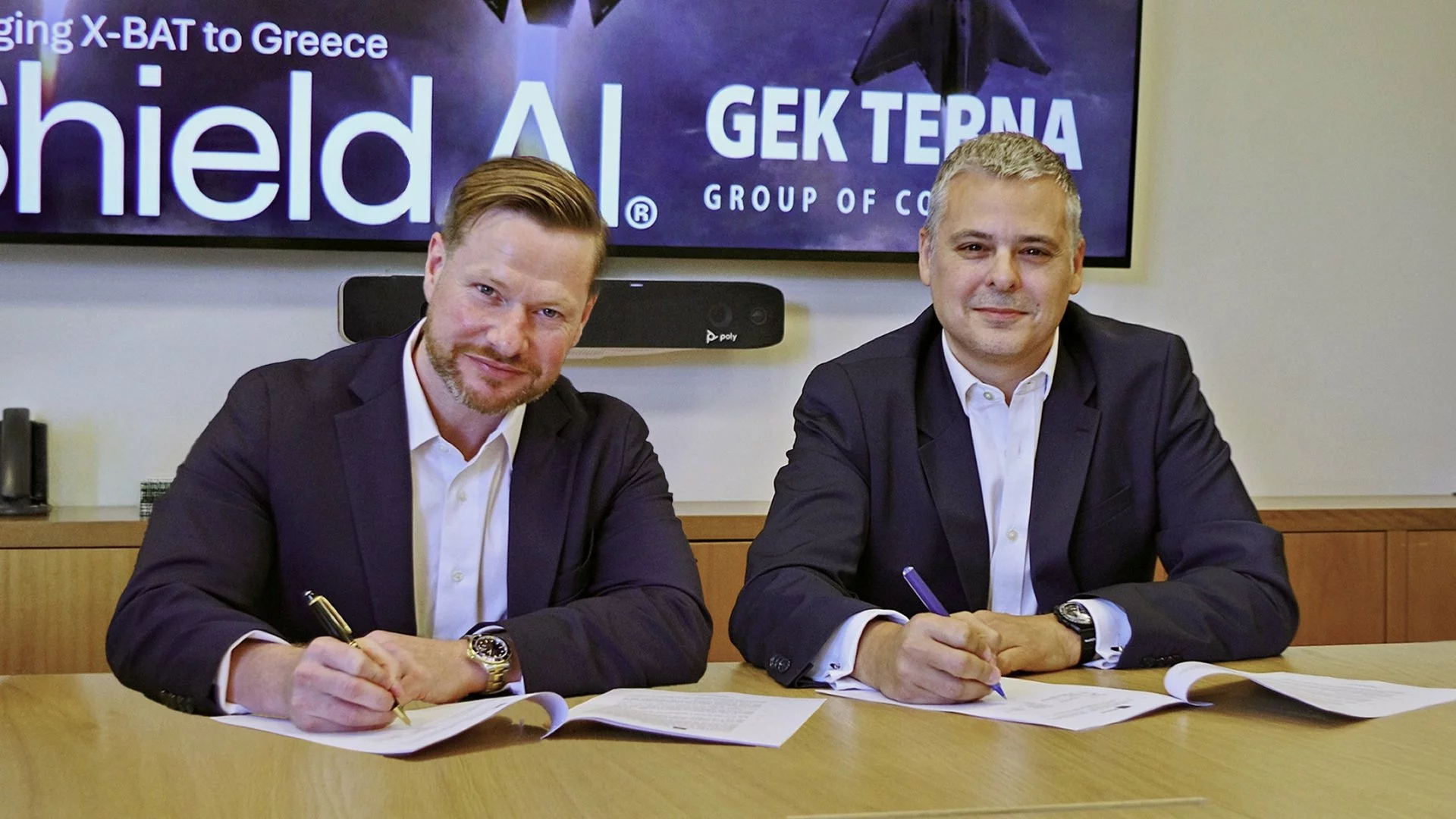 Shield AI και ΓΕΚ ΤΕΡΝΑ υπέγραψαν στρατηγική συμφωνία για το X-BAT