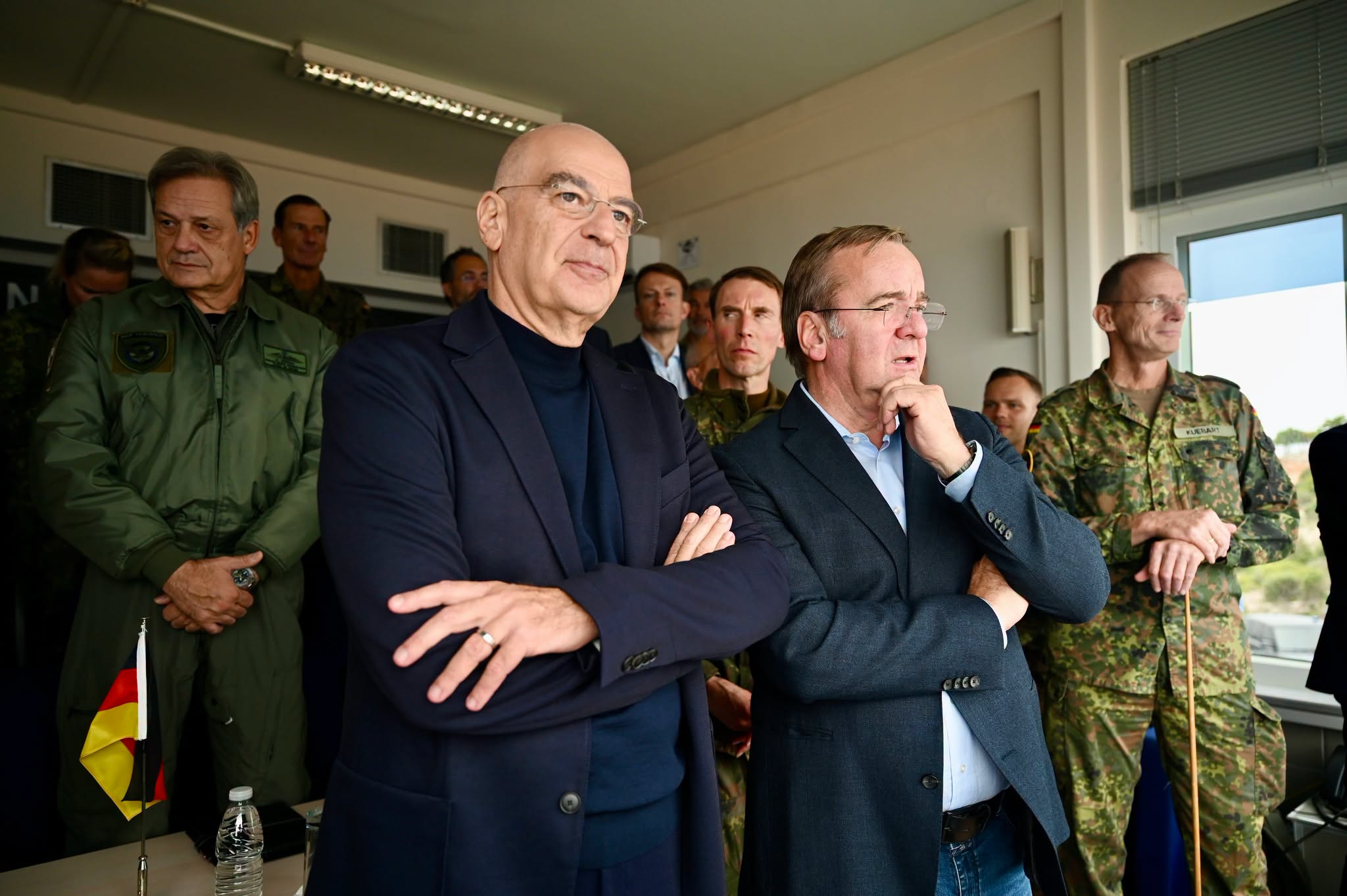 Ο Υπουργός Εθνικής Άμυνας, Νίκος Δένδιας και ο Ομοσπονδιακός Υπουργός Άμυνας της Γερμανίας, Μπόρις Πιστόριους (Boris Pistorius) στο Πεδίο Βολής Κρήτης